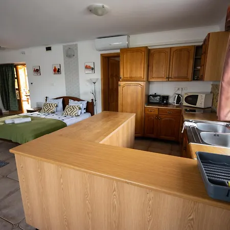 Guest house Kohari *